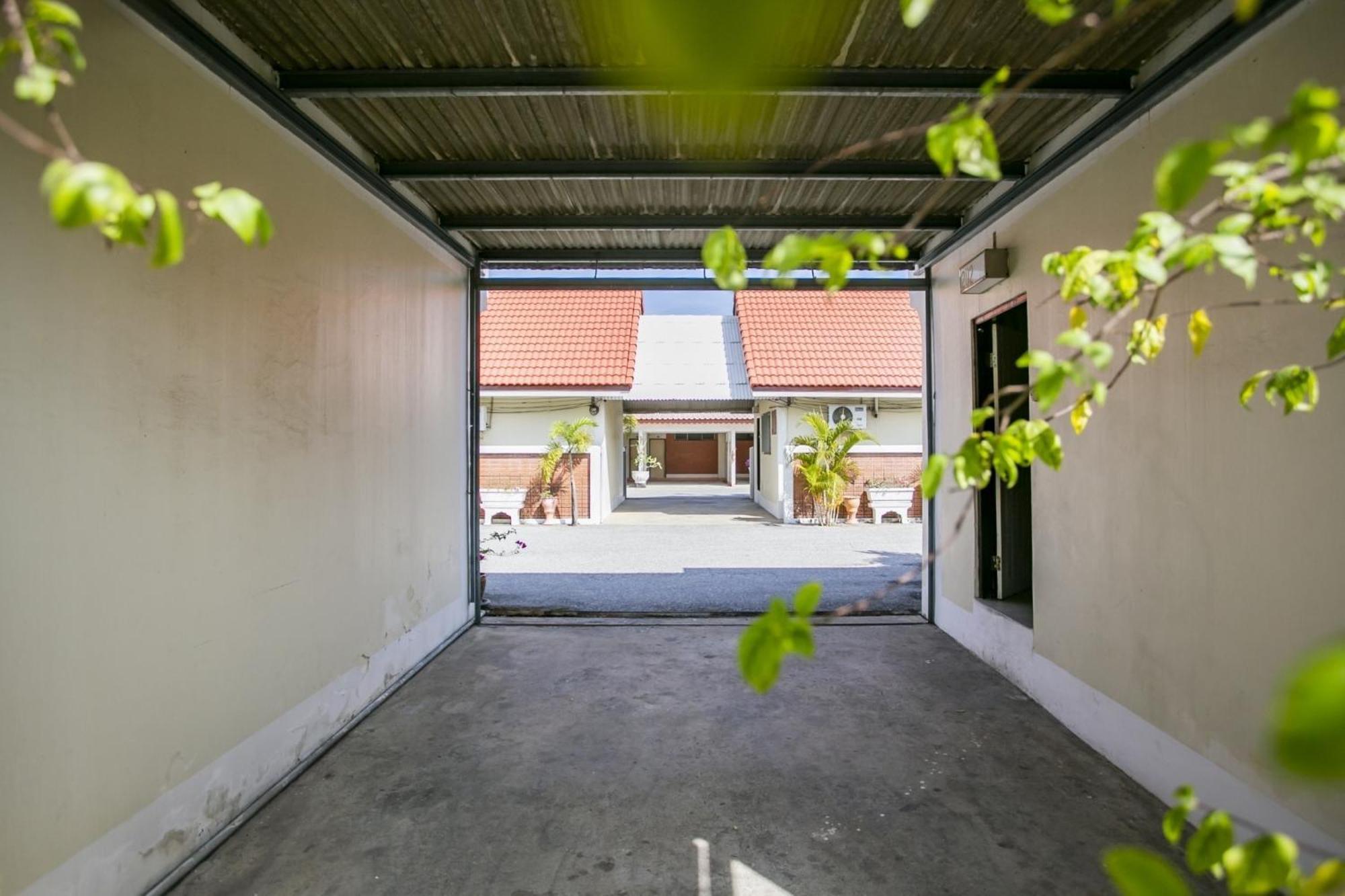Bualuang Hotel Ang Thong Exterior foto