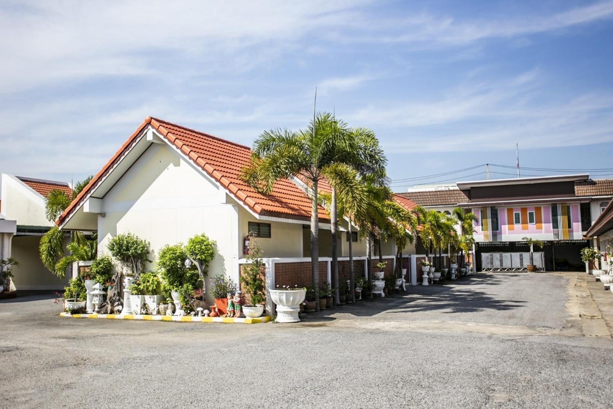 Bualuang Hotel Ang Thong Exterior foto