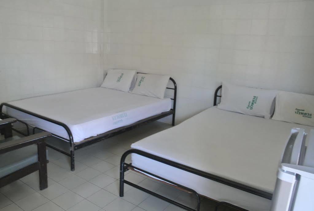 Bualuang Hotel Ang Thong Exterior foto