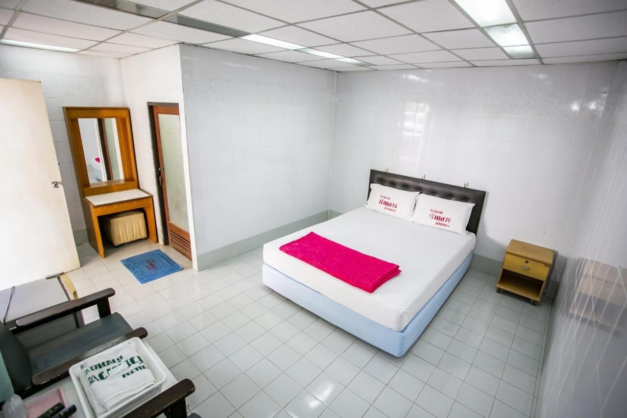 Bualuang Hotel Ang Thong Exterior foto